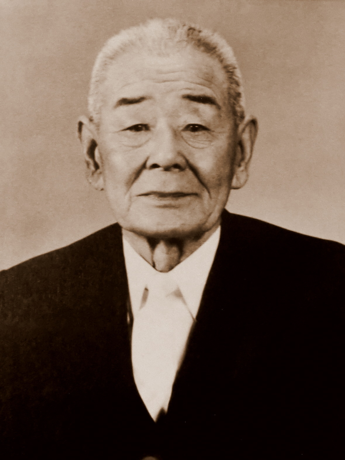 創業者 望月順太郎