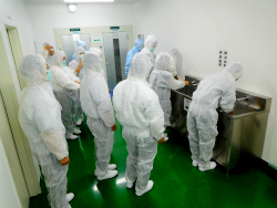 製造工程の入室準備