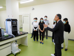 QA&QCテクニカルセンターの見学 1